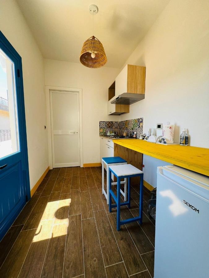 Oltremare Apartments Санта Флавия Екстериор снимка